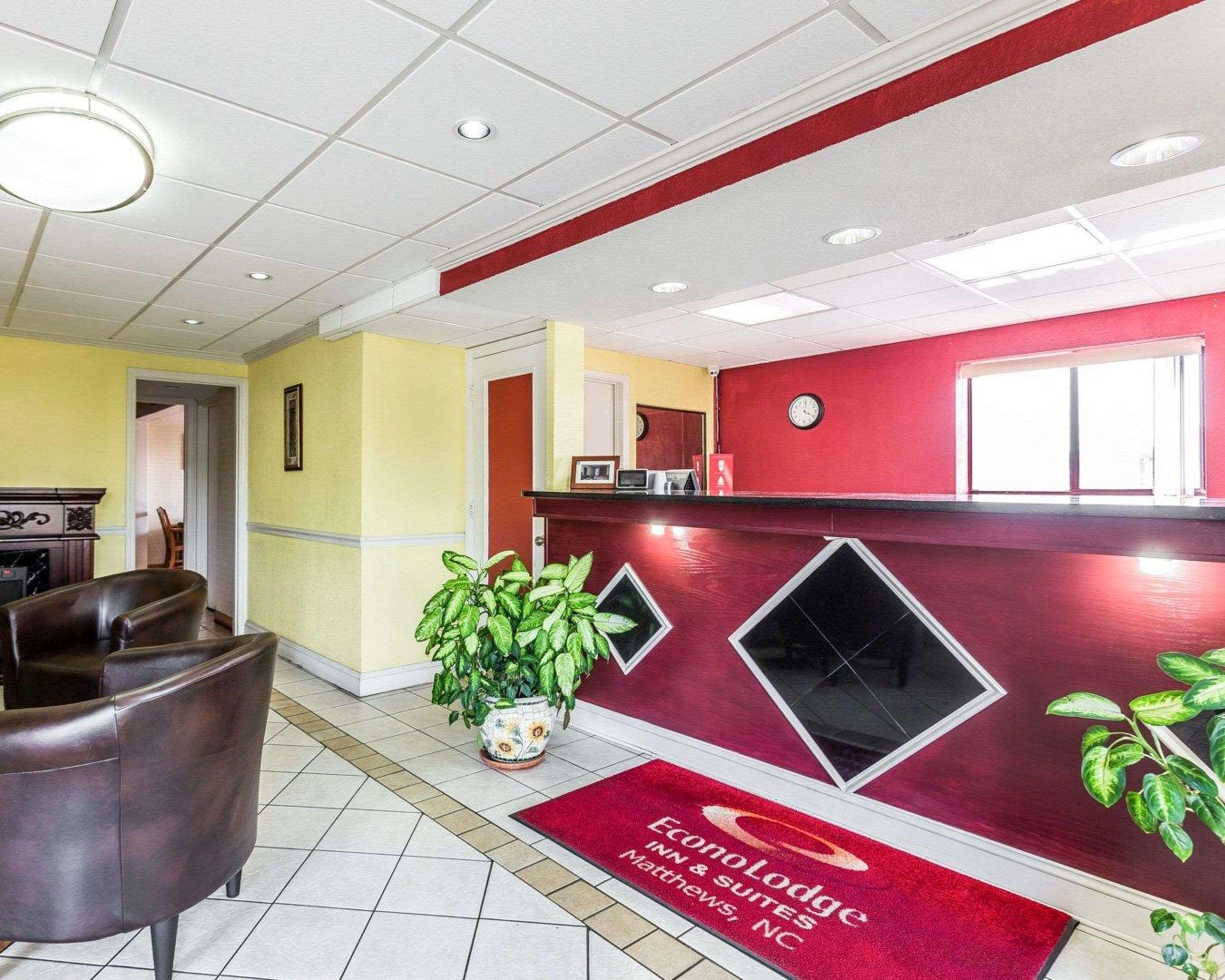 Econo Lodge Inn & Suites Matthews - Charlotte Exteriör bild