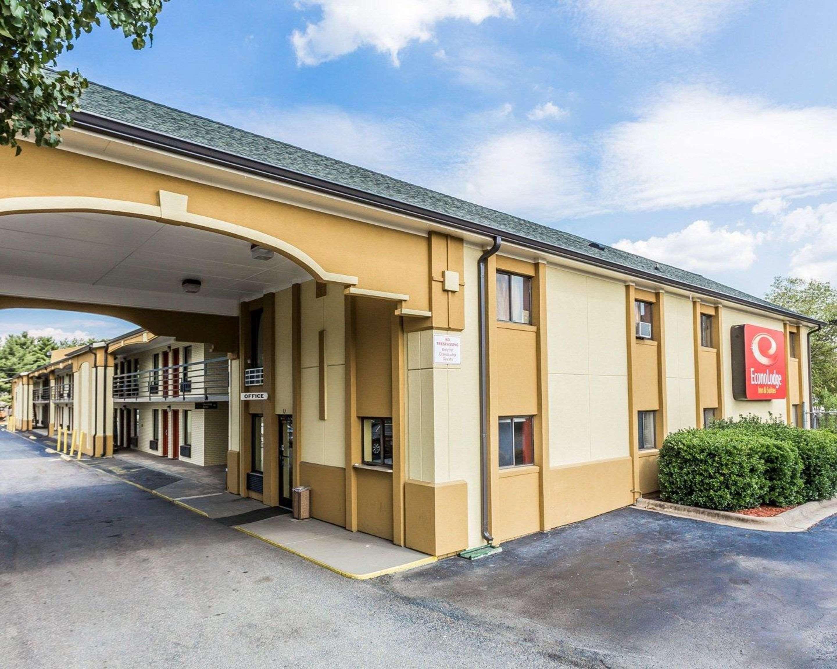 Econo Lodge Inn & Suites Matthews - Charlotte Exteriör bild