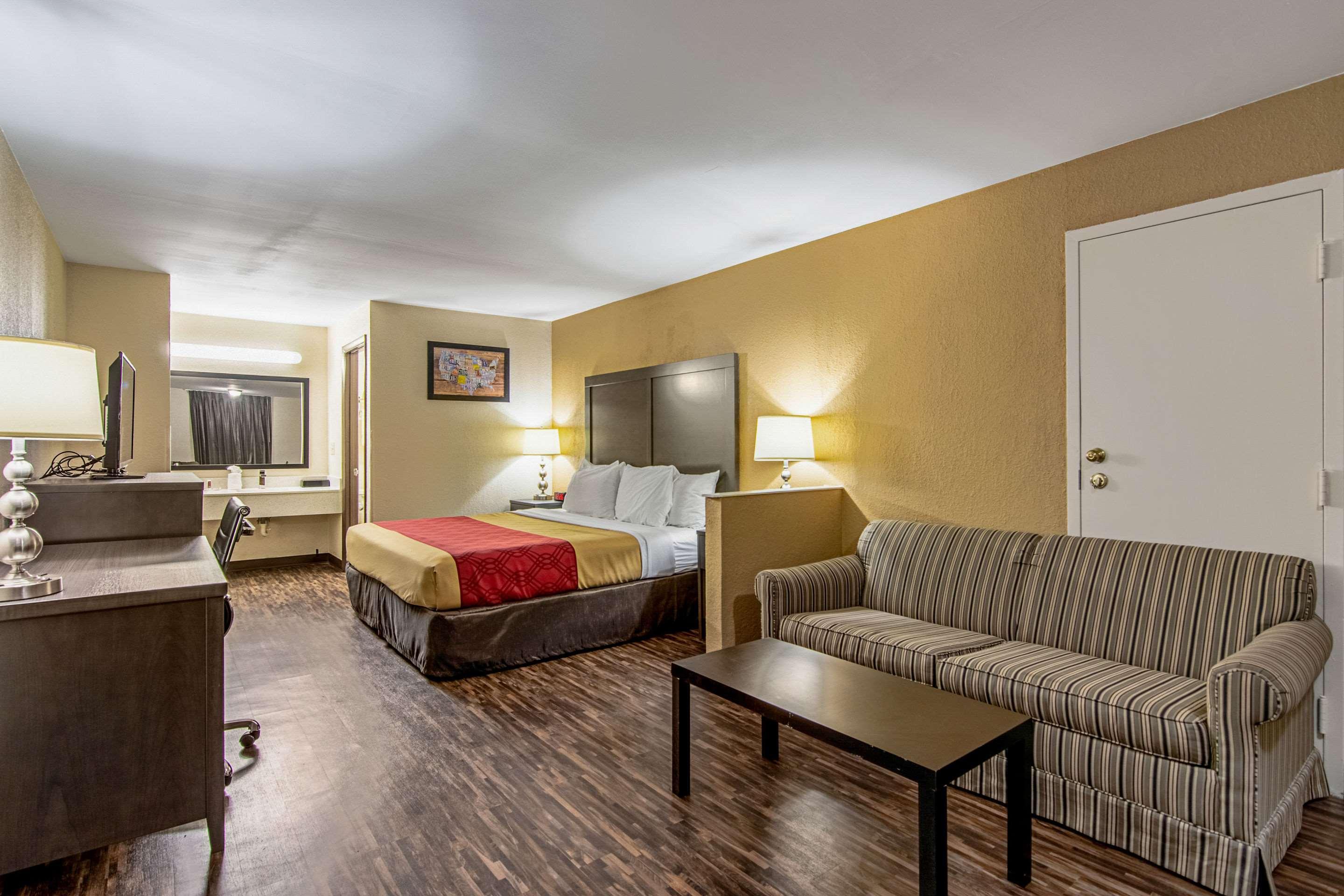 Econo Lodge Inn & Suites Matthews - Charlotte Exteriör bild