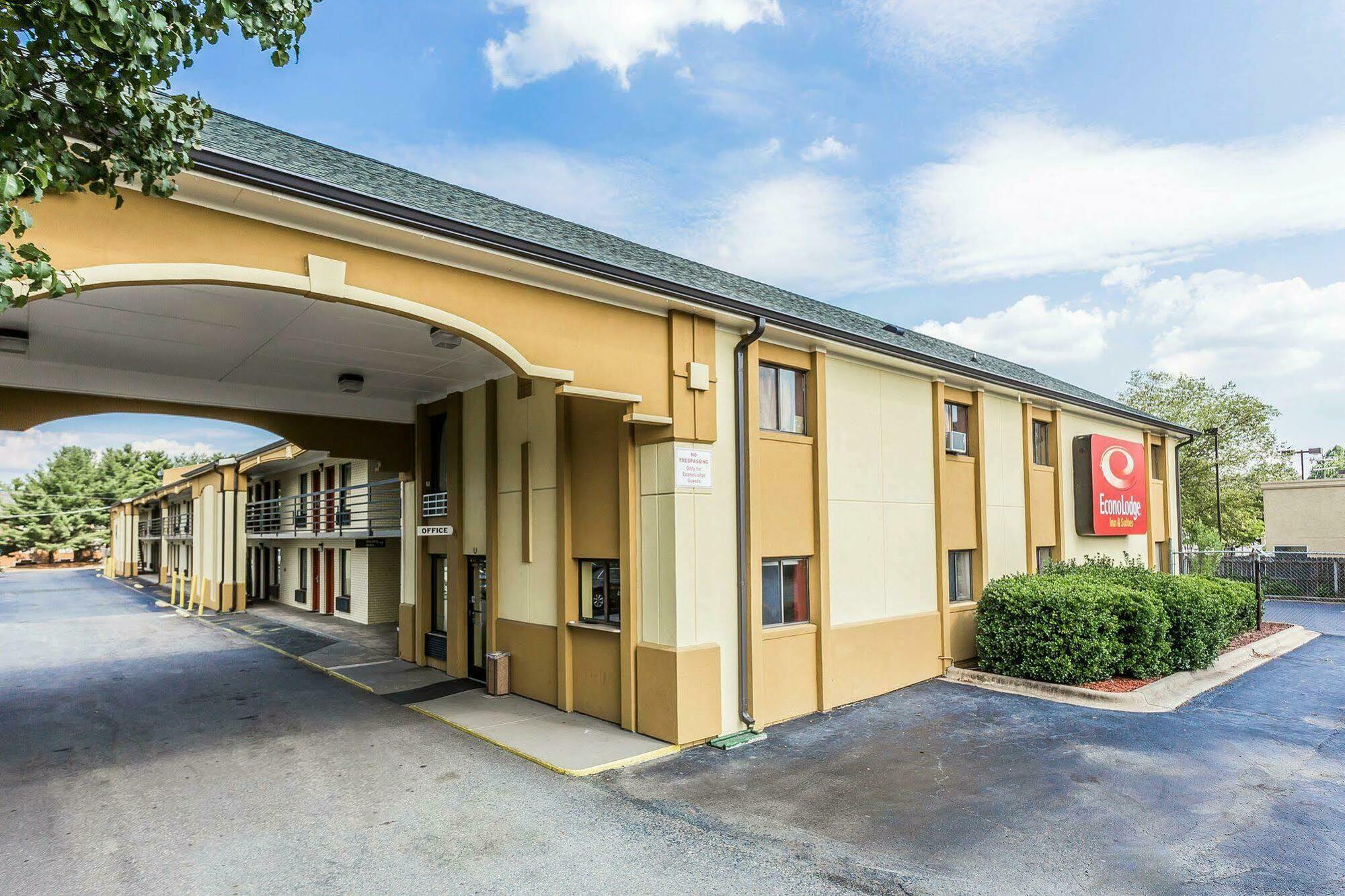 Econo Lodge Inn & Suites Matthews - Charlotte Exteriör bild