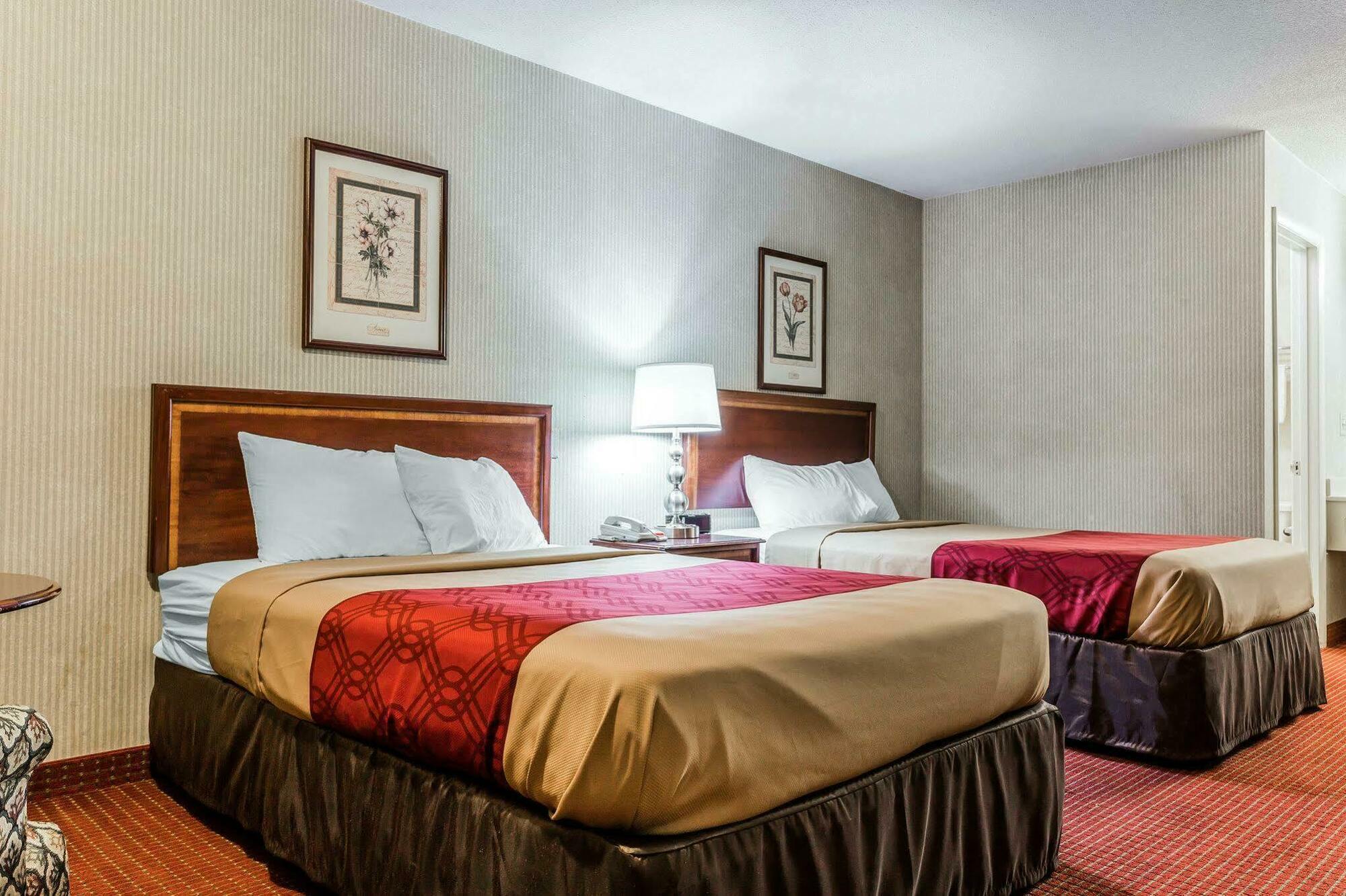 Econo Lodge Inn & Suites Matthews - Charlotte Exteriör bild