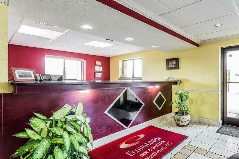 Econo Lodge Inn & Suites Matthews - Charlotte Exteriör bild